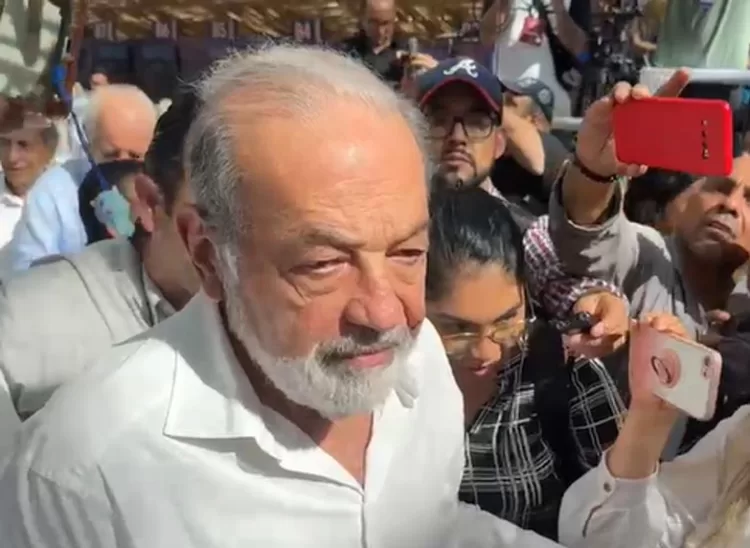 Carlos Slim invitado especial del presidente AMLO a inauguración de aeropuerto de Tulum