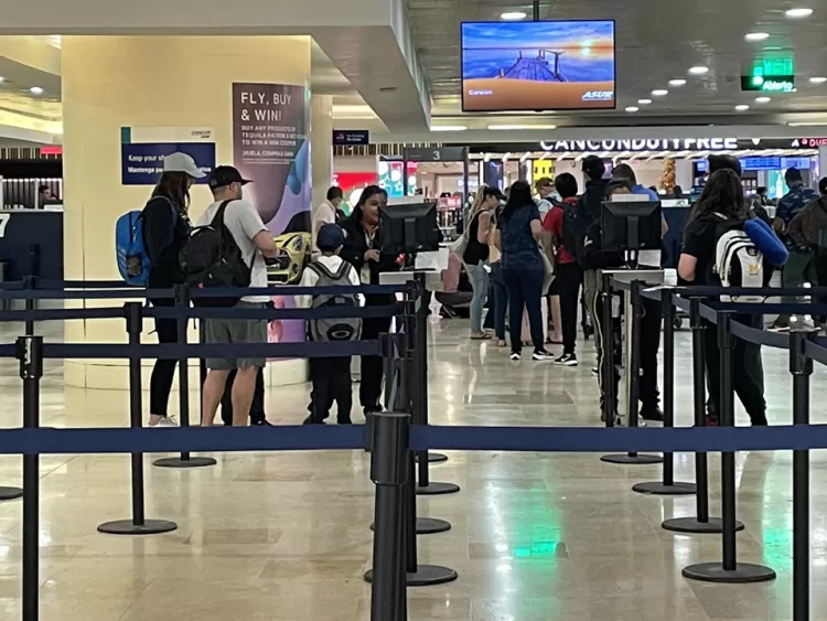 El aeropuerto de Cancún, con 563 vuelos para este día
