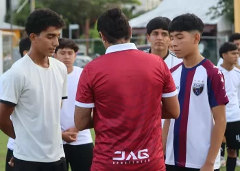 Medio centenar de jóvenes buscan una oportunidad con los Zorros de Puerto Morelos