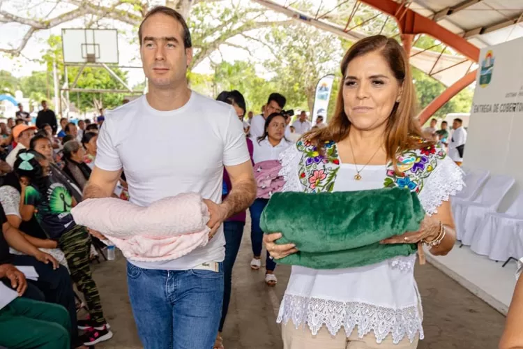 Llega a Tulum el programa social “Abrigando Corazones”