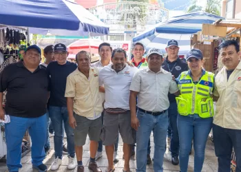 Alcaldesa Lili Campos recorre la 5ª Avenida para evaluar mejoras