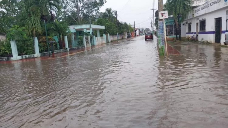 Pese a las torrenciales lluvias, no se reportan inundaciones en Kantunilkin