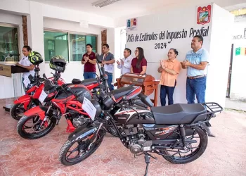 Ayuntamiento de Felipe Carrillo Puerto rifa motocicletas como estímulo fiscal