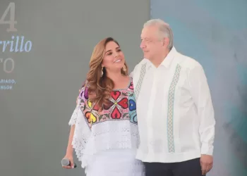 Presidente AMLO y gobernadora Mara Lezama ponen en marcha ruta Cancún-Playa del Carmen del Tren Maya