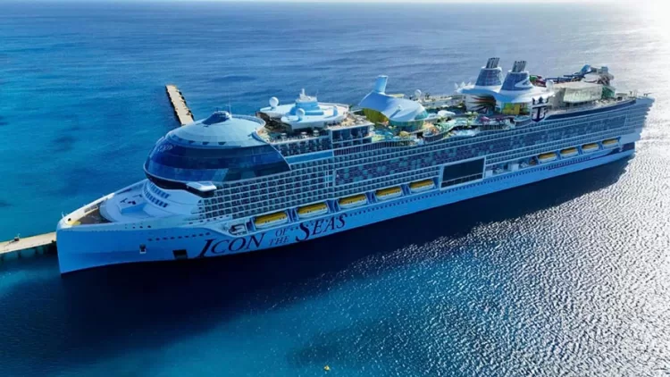 El crucero más grande del mundo, “Icon of the Seas”, llega a Costa Maya con 10 mil visitantes