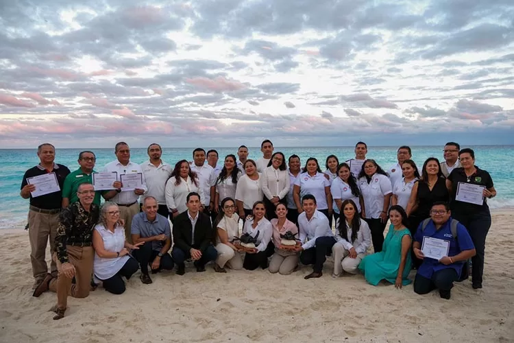 Liberan está temporada en Cancún poco más de un millón 205 mil crías de tortugas marinas