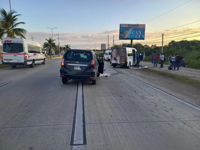 Accidente en avenida Colosio de Cancún deja a 12 lesionados