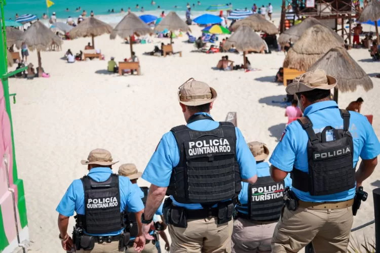 Operativo de seguridad especial por Viacrucis en la zona hotelera de Cancún