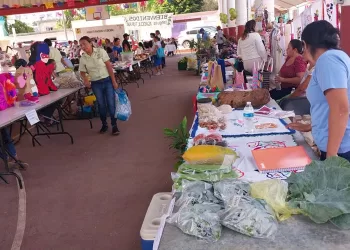 Un éxito el cuarto Tianguis Agrícola de la Universidad del Bienestar