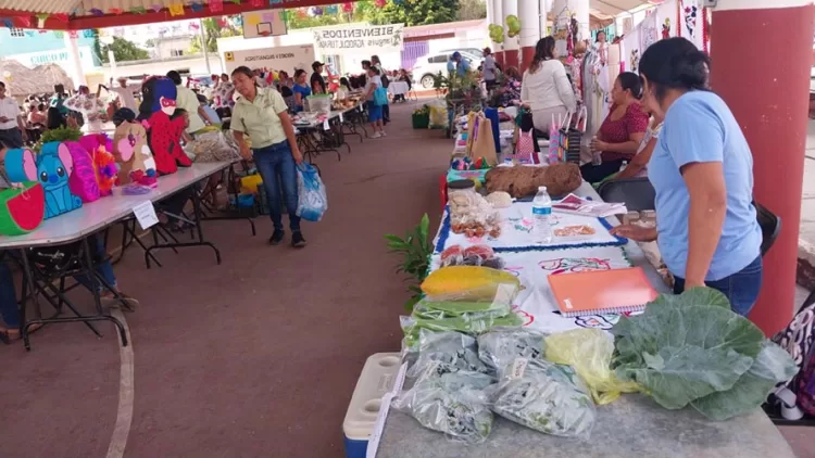 Un éxito el cuarto Tianguis Agrícola de la Universidad del Bienestar