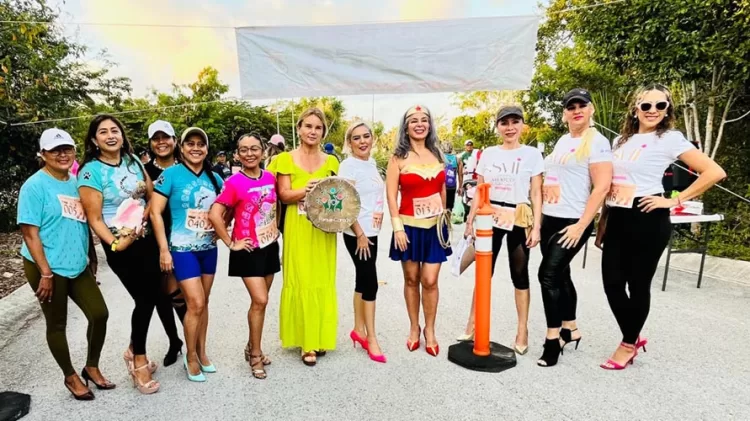 Un éxito la Primera Carrera con Tacones en el Parque Cancún