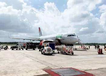 Aeropuerto de Cancún, a siete vuelos de las 600 operaciones este día