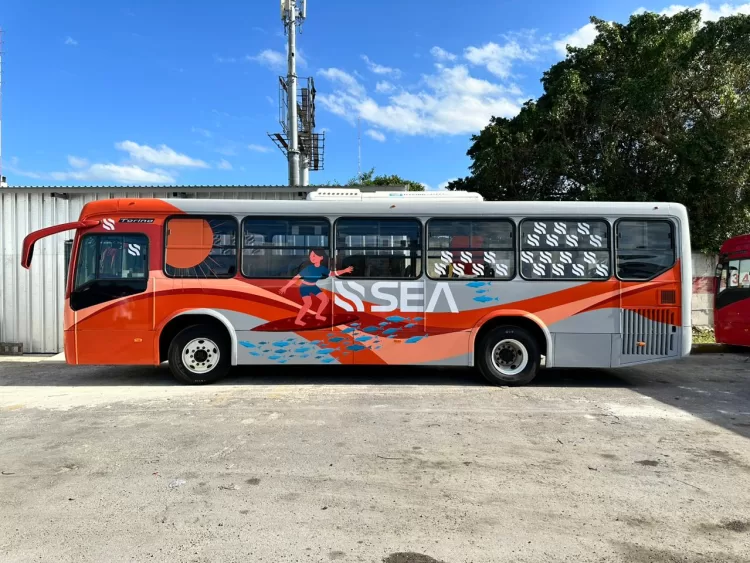 Empresas líder en el transporte publico como AUTOCAR y SEA le apuestan a mujeres al volante.