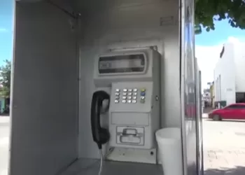 Pretenden rehabilitar las casetas telefónicas de la vía pública en Chetumal