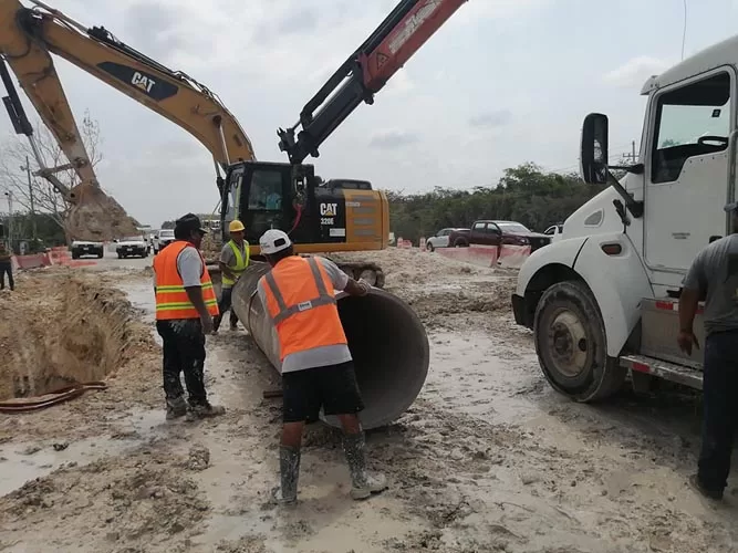 Concluye reparación de fuga en tubería en Chetumal