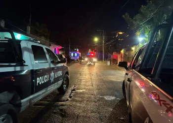Comando armado ejecuta a un hombre en Tulum y hiere a una mujer