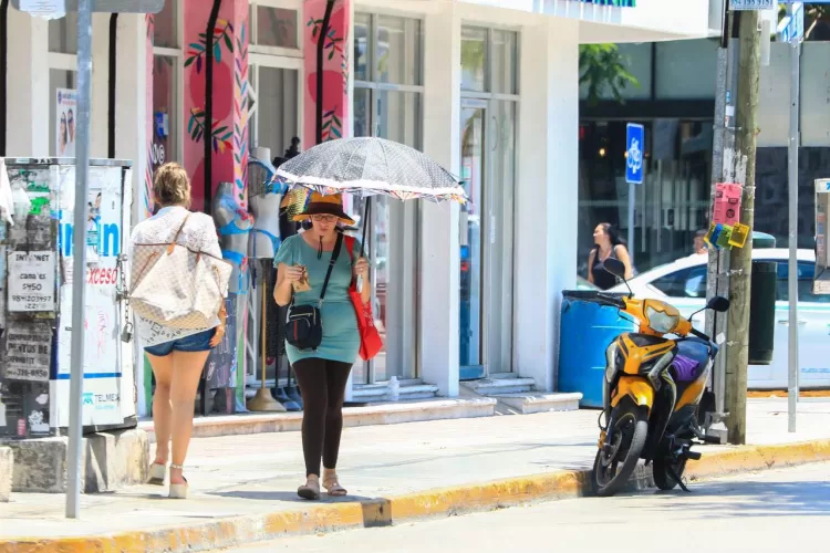 Emiten en Playa del Carmen recomendaciones para prevenir golpes de calor