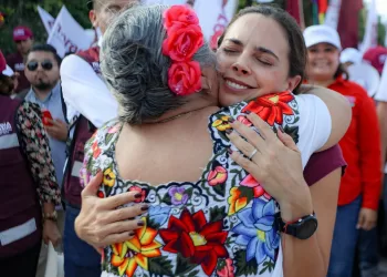 Asume Ana Paty Peralta el compromiso de garantizar certeza jurídica a bonfileños