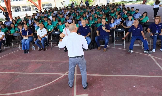 Promueven prevención de adicciones entre los estudiantes