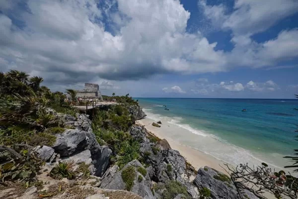 Mueren aceleradamente arrecifes en aguas poco profundas de Tulum