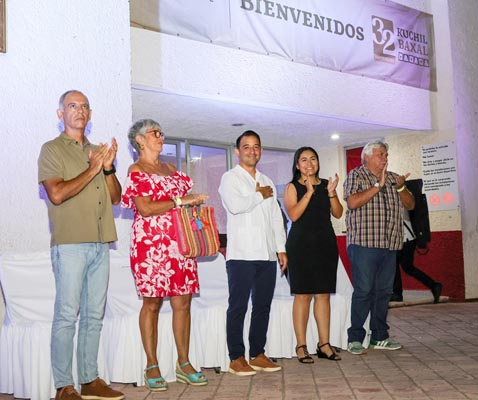 Celebran el 32o aniversario del Gimnasio "Kuchil Baxal"
