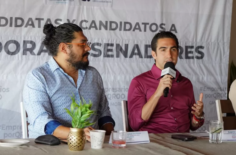 Gino Segura sostiene enriquecedor diálogo con empresarios playenses