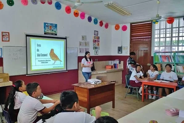 Estudiantes de la Uaqroo aprenden sobre conservación de ecosistemas