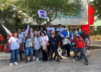 Sigue Paula Villanueva en busca del voto en Cancún