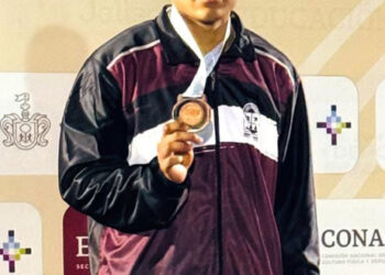 Carlos Carrasco obtiene bronce en salto de longitud