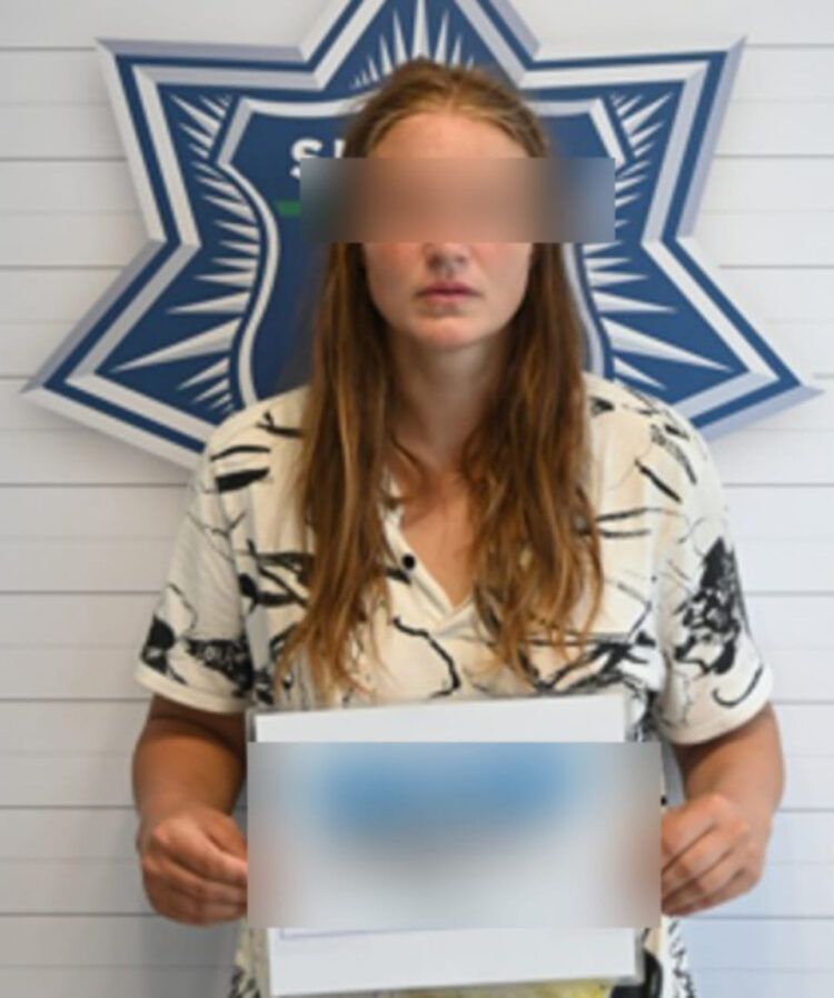 Detectan a mujer que abandonaba a dos menores en calles de Cancún