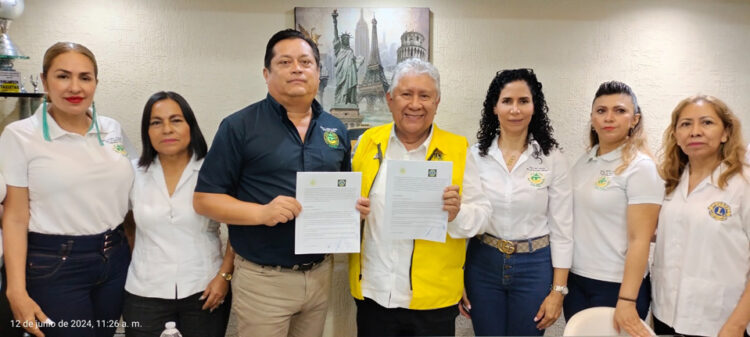 Taxistas suscriben convenio con el Club de Leones Cancún