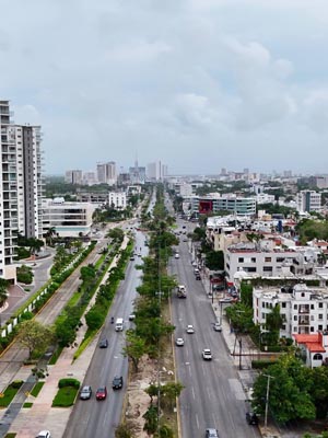 Reportan vialidades despejadas de encharcamientos en Cancún