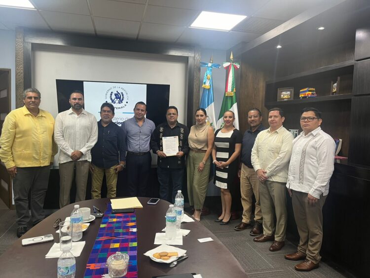 Firma Canirac Cancún convenio con la Asociación Guatemalteca de Exportadores