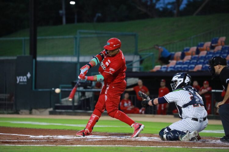 Diablos supera 4-0 a Tigres en “lunes beisbolero” celebrado en Cancún