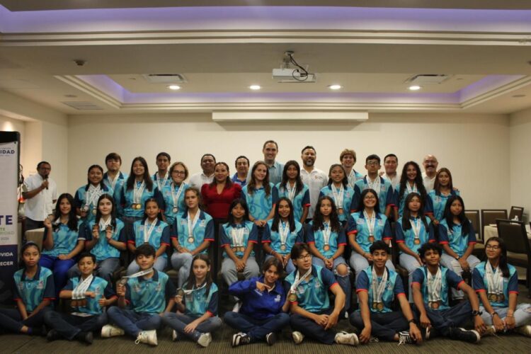 Reconocen en Solidaridad a sus medallistas de los Nacionales CONADE 2024