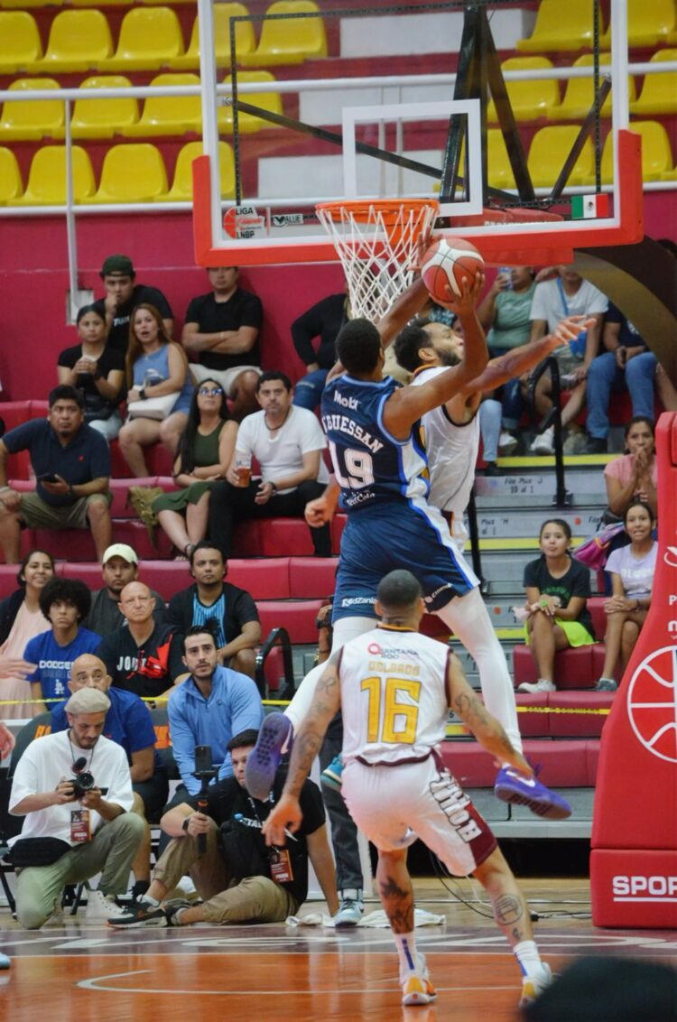 Astros de Jalisco supera 98-89 al Calor de Cancún