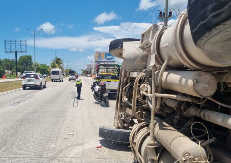 Aparatoso accidente en el Bulevar Colosio involucra cuatro vehículos