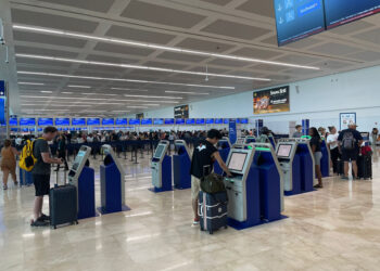 El aeropuerto de Cancún mantiene altas operaciones en este verano