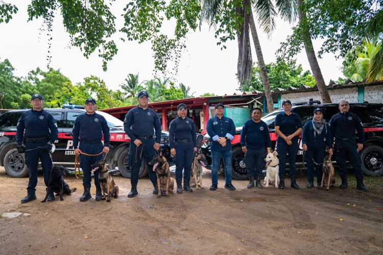 Unidad Canina K9 obtiene certificación internacional