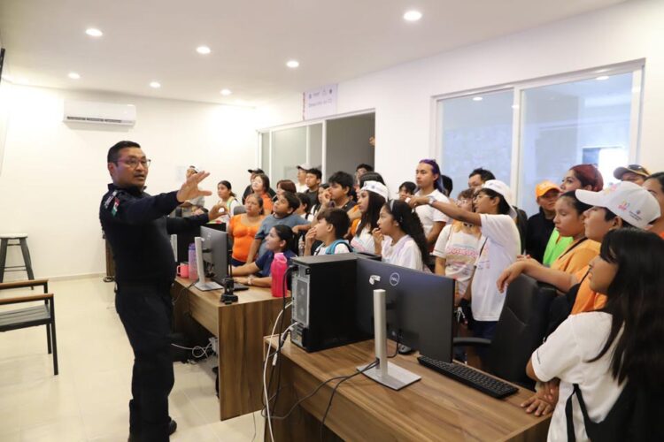Niños y jóvenes aprenden y se divierten mediante cursos de verano Baax’loob Palalo’ob