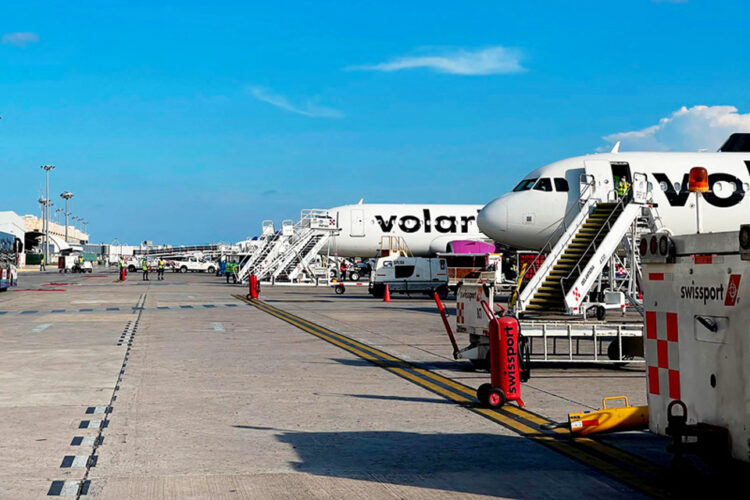 La normalidad retorna en el aeropuerto de Cancún tras falla global del sistema