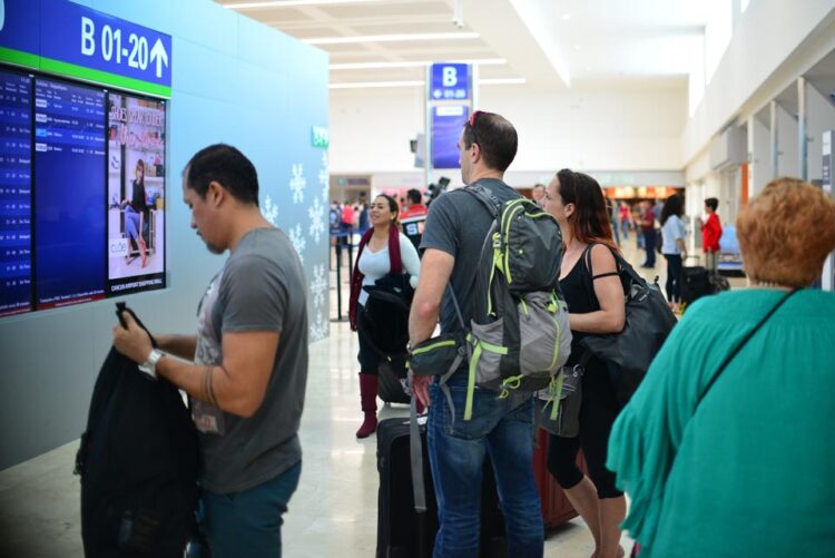Caída de los servicios de Microsoft afectó operaciones en el Aeropuerto de Cancún
