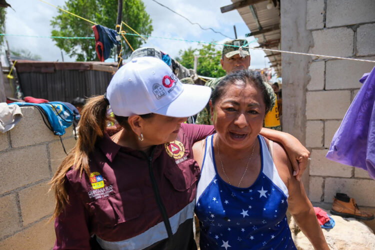 Visita gobernadora Mara Lezama y alcalde Diego Castañón colonia irregular de Tulum