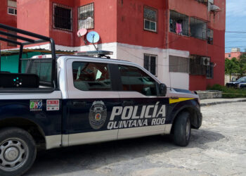 Violento viernes en Cancún, encuentran cráneo tirado en la calle y lesionan de bala a mujer policía