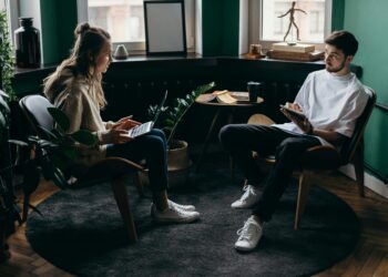 Tecnología, seguridad y familia: 4 dispositivos smart para proteger lo que más quieres