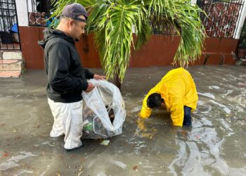 Implementan en Cancún limpieza de alcantarillas ante las lluvias