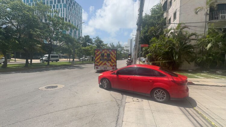 Dos detenidos y el botín recuperado tras asalto a balazos