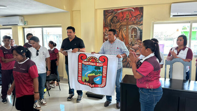 Abanderan a paratletas de Felipe Carrillo Puerto