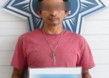 Encuentra a un sujeto en el interior de su vivienda