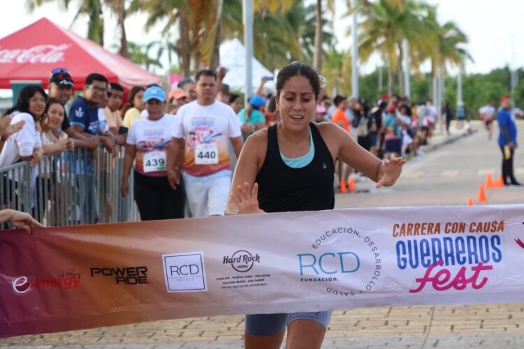 Premia DIF a ganadores de la carrera "Guerreros Fest 2024"